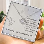 SI173_HOLLY_600x600px_V2-150×150