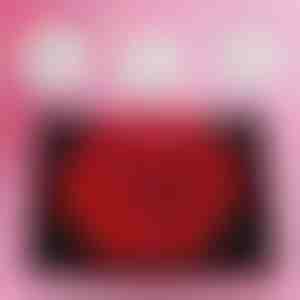 Anello per la promessa in una scatola a forma di fiore | HEARTISO_VOWROSE